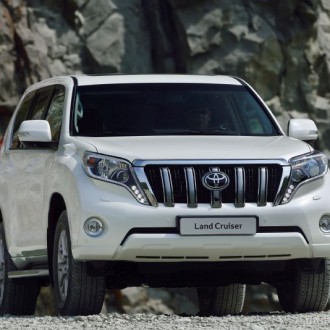 Toyota Unveils Facelifted Landcruiser Prado