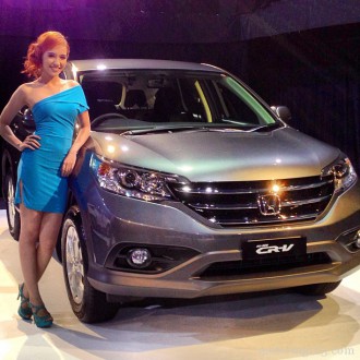 #Hot #Chick and the all-new #Honda #CRV