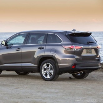 #Toyota #Kluger 2015 side view